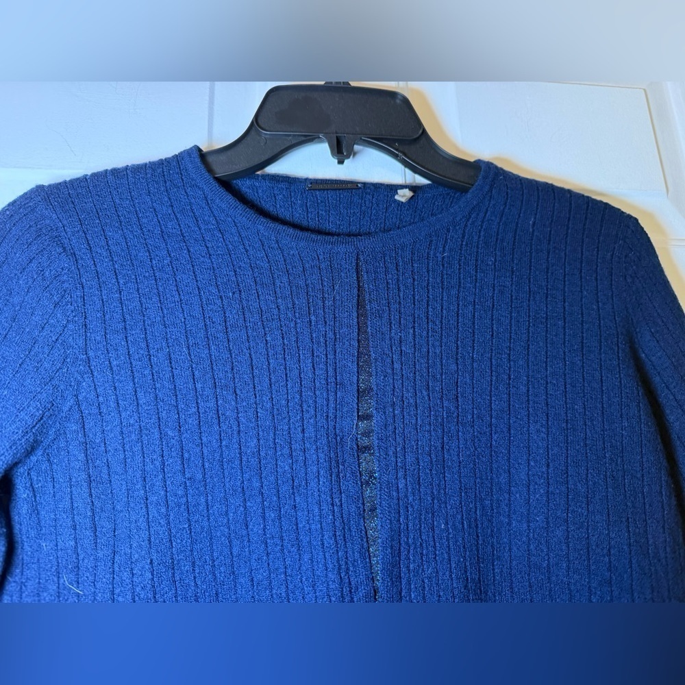 Elie Tahari Blue Ribbed Cropped Sweater Size Medium? 100% Merino Wool Sparkle